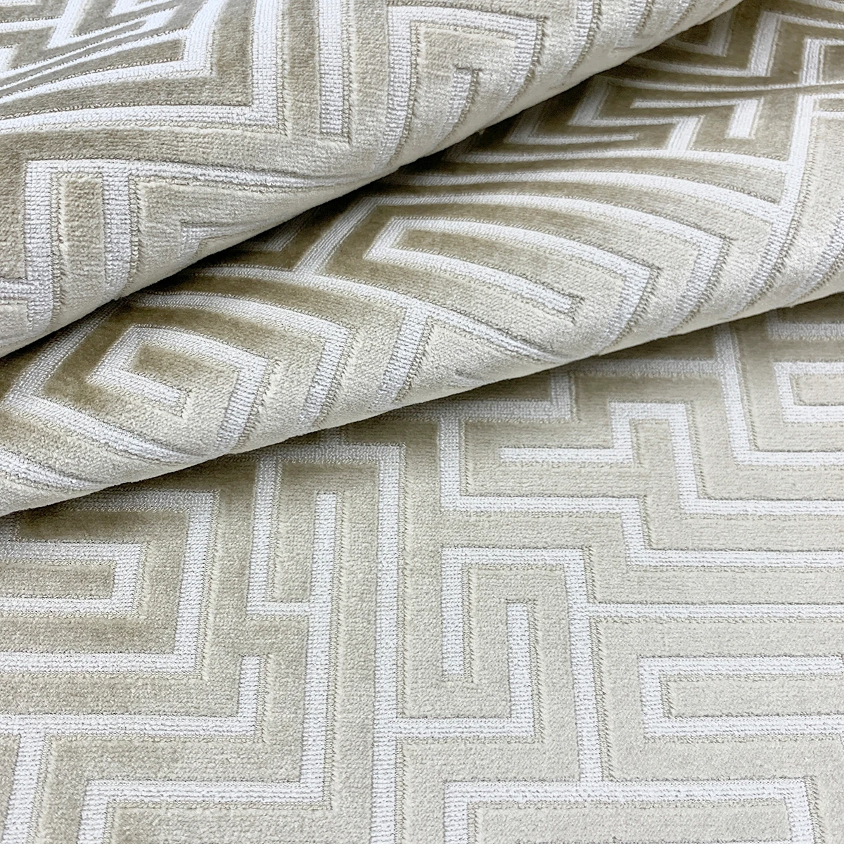 Upholstery:DULUTH BG
