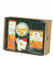 Clear View 2-Piece Boxes – Natural E-Flute Base with Clear Lid with products inside.