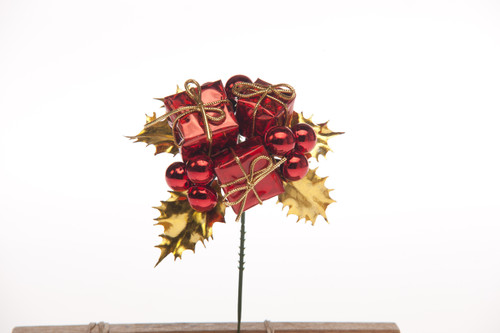 Gift Box x3 Holly Wreath Pick - Red