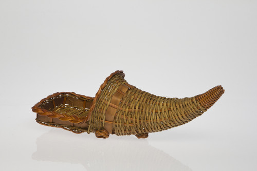 18in Long Fall Rattan Cornucopia with Extension