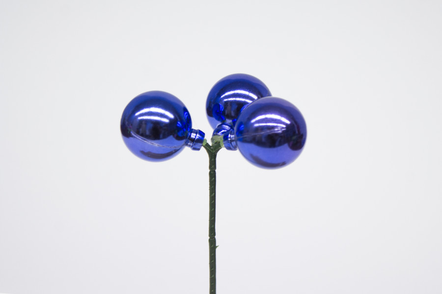 30mm Plastic Ball Pick x3 (Bag of 12) - Shiny Blue