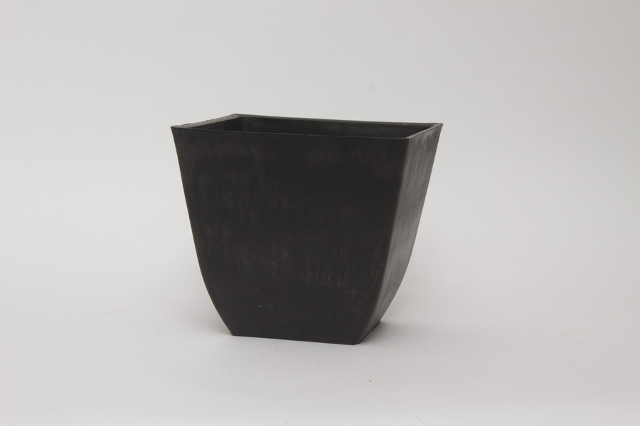 7.8x7.8in Recycled Plastic Square Pot with Round Bottom