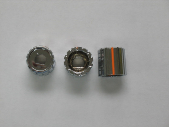 Galaxy Round Outer Knob KN18 DX900 Series DX93T/99V2/44HP/47HP Note: The orange line on the knob is on the oppisite side from the flat side of the D shaft opening.