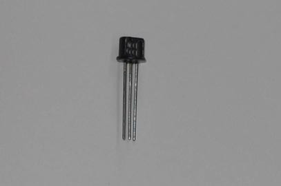 2SA562 PNP Transistor