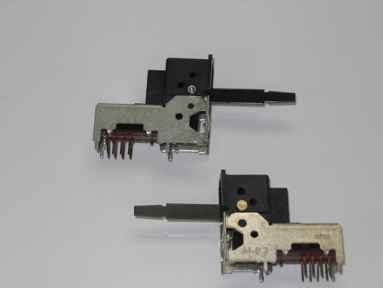 Lever Switch for Older Base Radio EWLV36001S Lever switch from very early base radios.  USED/PULLS These are no longer available so we are offering these as used only.