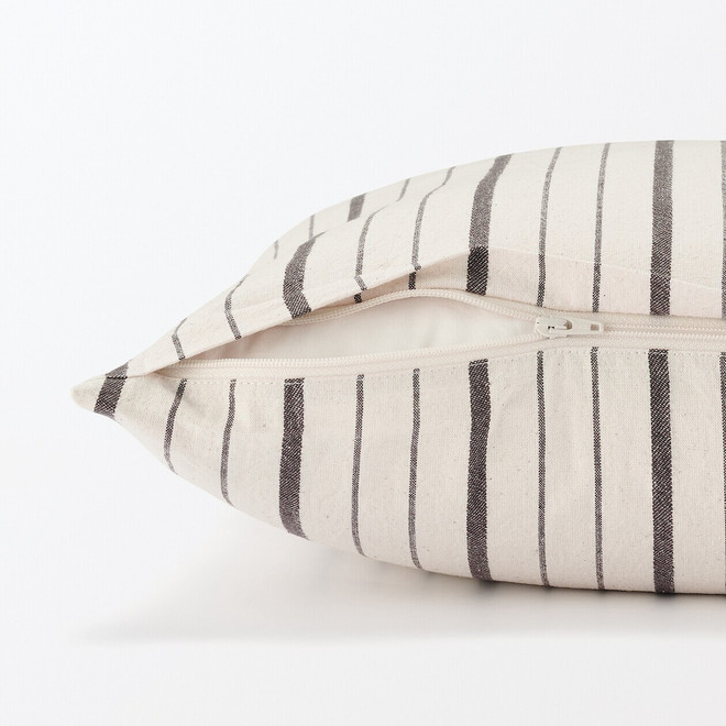 Housse de coussin en coton délavé