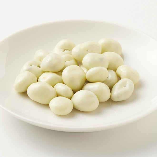 Raisins secs enrobés de chocolat blanc, goût yaourt