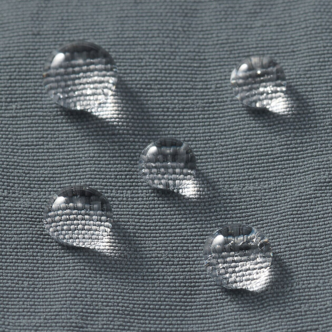 Short pliable déperlant pour homme