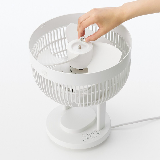 Circulateur d'air oscillant avec diffuseur d'arômes
