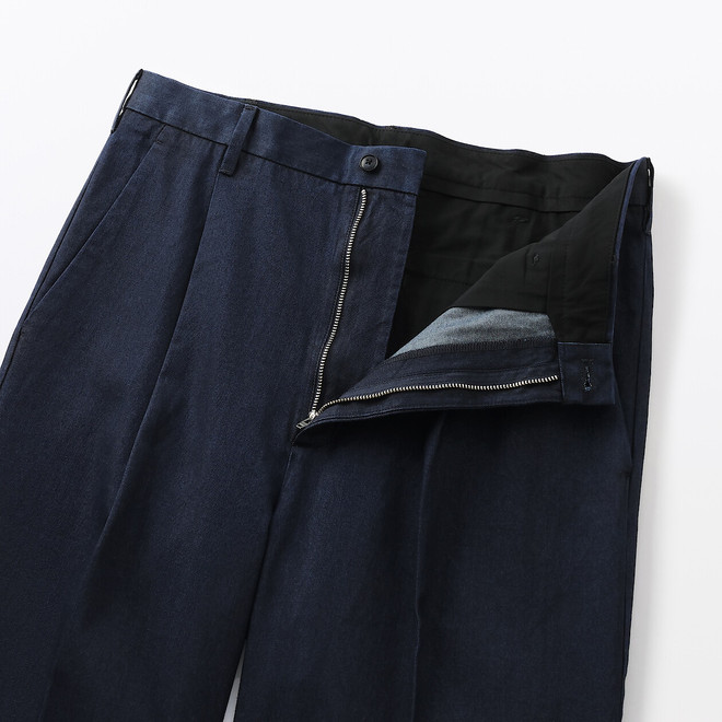 Pantalon Chino Indigo à pinces en coton stretch coupe wide homme