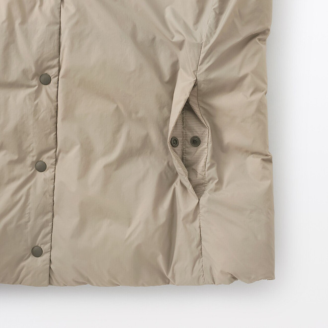 Doudoune légère pliable en nylon recyclé sans manche sans col pour femme