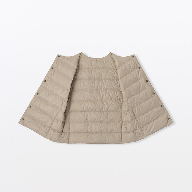 Doudoune légère pliable en nylon recyclé sans manche sans col pour femme