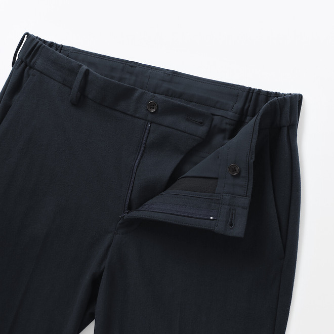 Pantalon plissé ajusté en stretch brossé pour homme