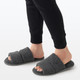 Chaussons ouverts en microfibre