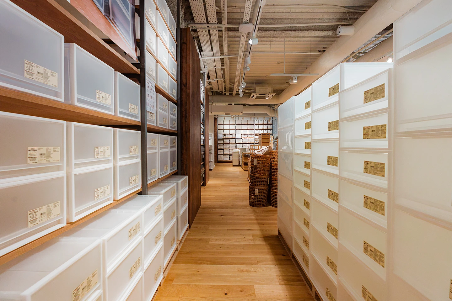 MUJI FAUBOURG SAINT-ANTOINE 03