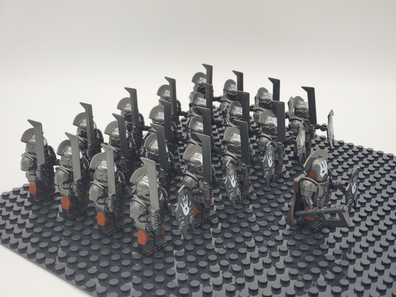 LOTR Orc Heavy Swords Infantry Army 21 Minifigures Set - J's