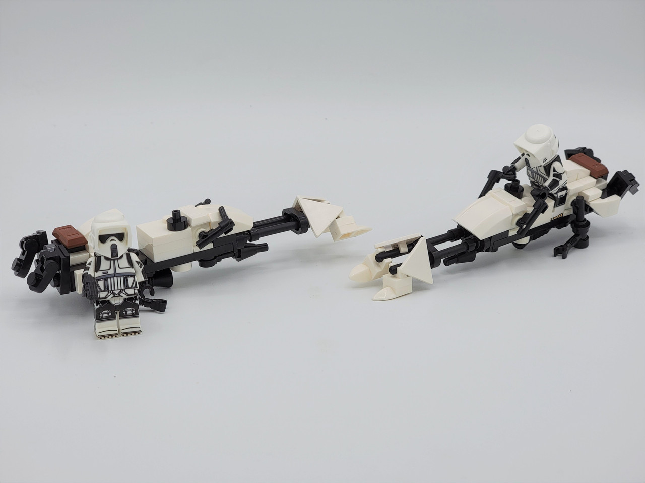 Star Wars Speeder Bike Scout Troopers 2 Minifigures Set