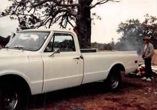 #14 - 1972 Long Bed Chevy Truck