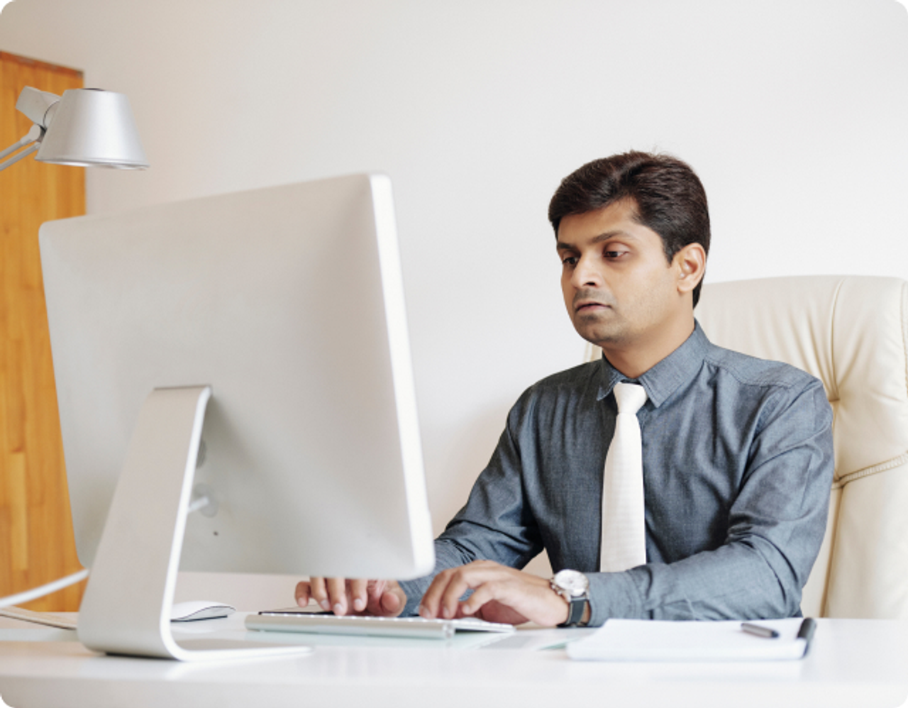 Elevating Your Office Setup with the Right Desktop Technology