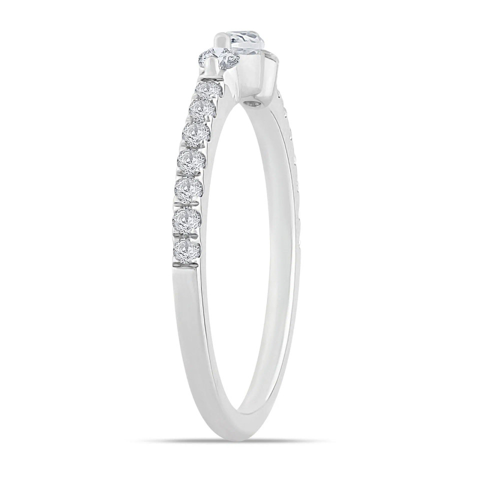 Oval Center Band (0.50 ct.tw.)