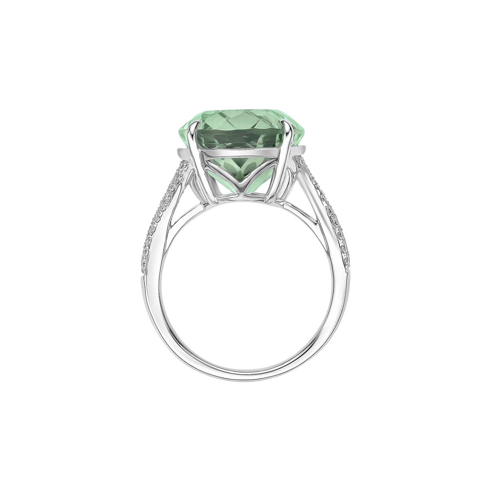 Green Amethyst Oval Cut Ring with Diamonds(0.18 ct.tw)