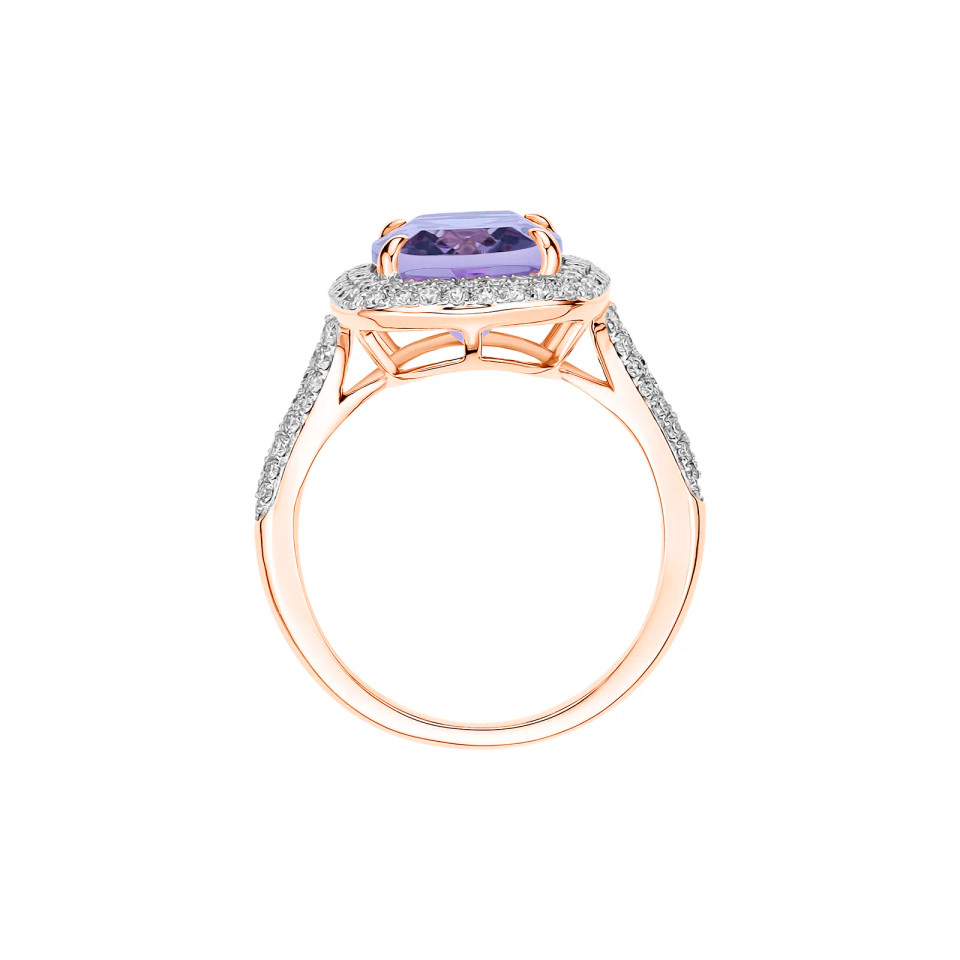 Pink Amethyst Cushion Cut Ring with Diamonds(0.58 ct.tw)