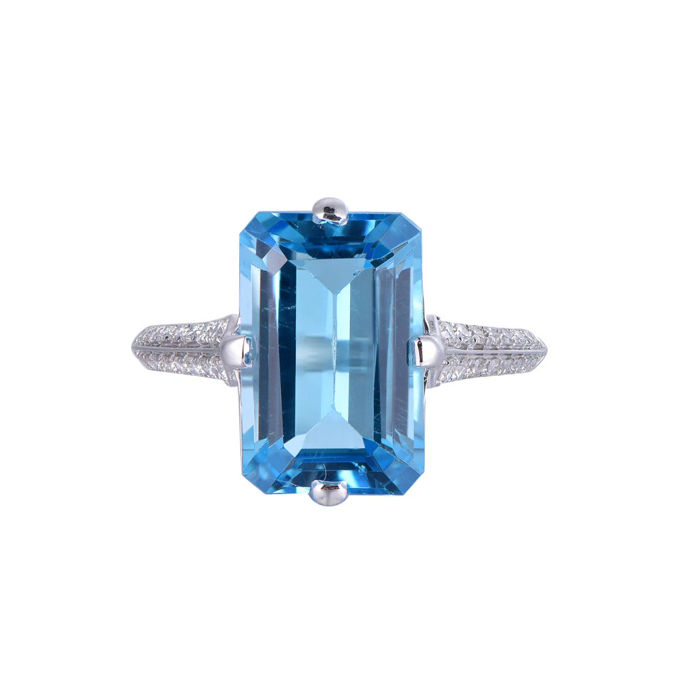 18K White Gold Octagon Cut Swiss Blue Topaz with 1/4 ct.tw. Diamond Ring