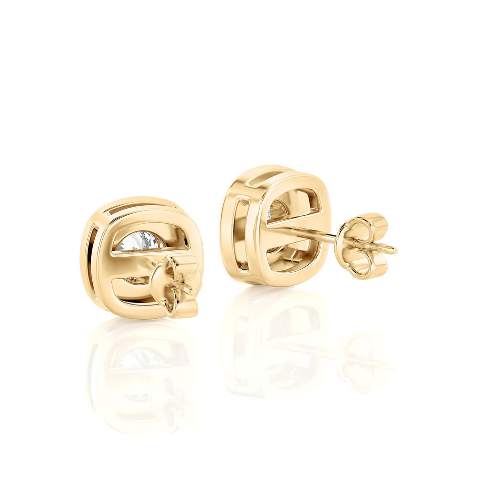 Rounded-Edge Bezel Set Stud Earrings (0.20 ct.tw.)