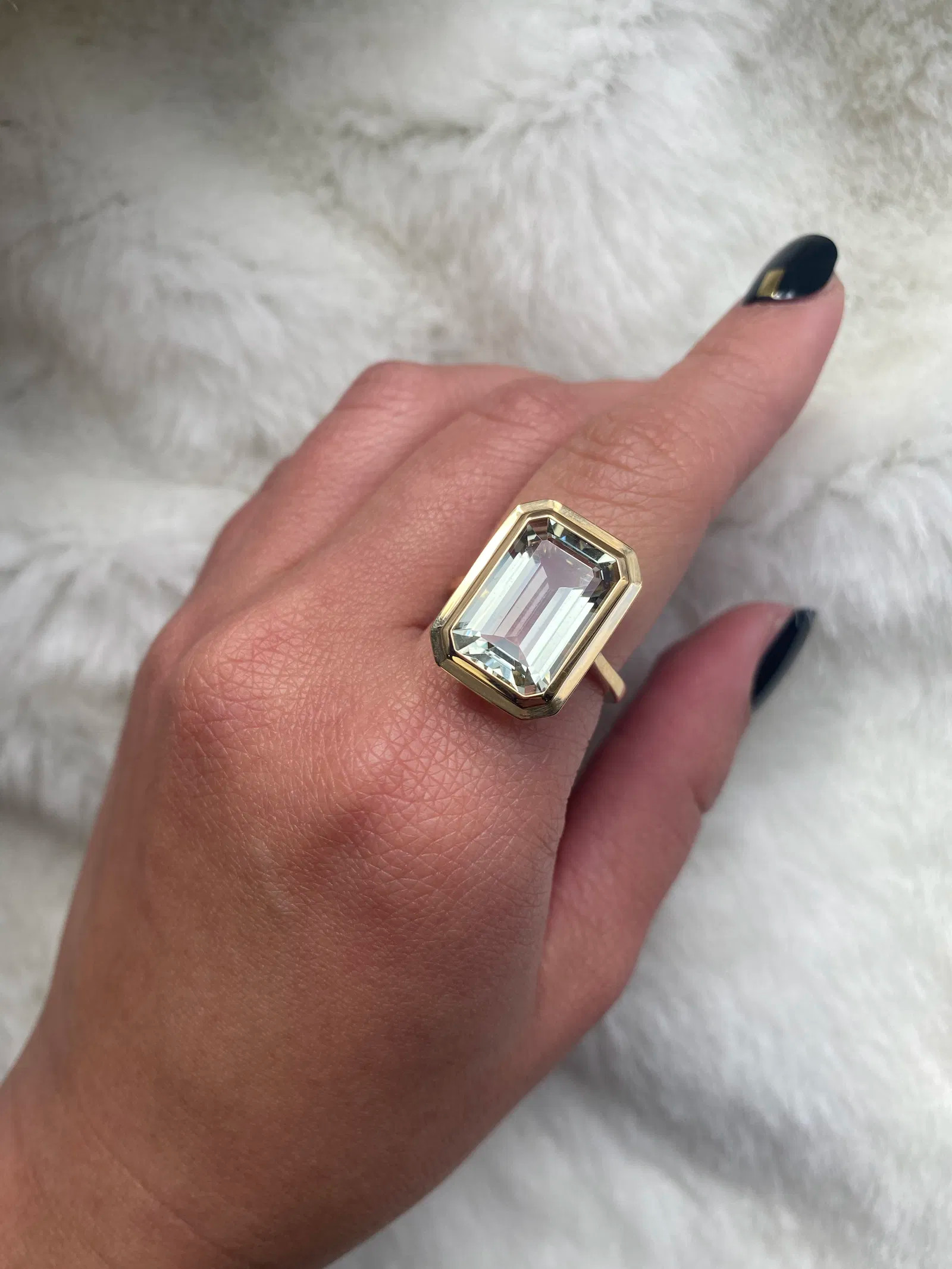 Prasiolite Emerald Cut Bezel Set Plain Gold Ring (6.25 cts)