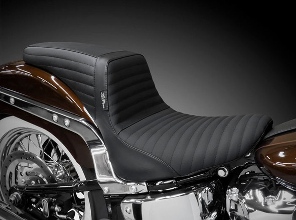Le Pera Kickflip Pleated Gripp Tape Seat: 2018+ Harley-Davidson Softail Deluxe & Heritage Models