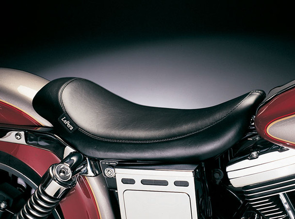 Le Pera Silhouette Solo Smooth Seat: 06-17 Harley-Davidson Dyna Models