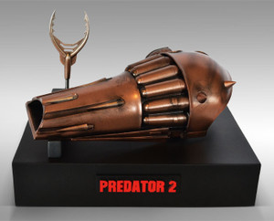 Hollywood Collectibles Predator 2 Life-Size 1/1 scale Netgun and Speargun Projectile