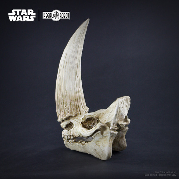 The Mandalorian – Mudhorn Skull Sculpture Wall Dacor 17.5"
