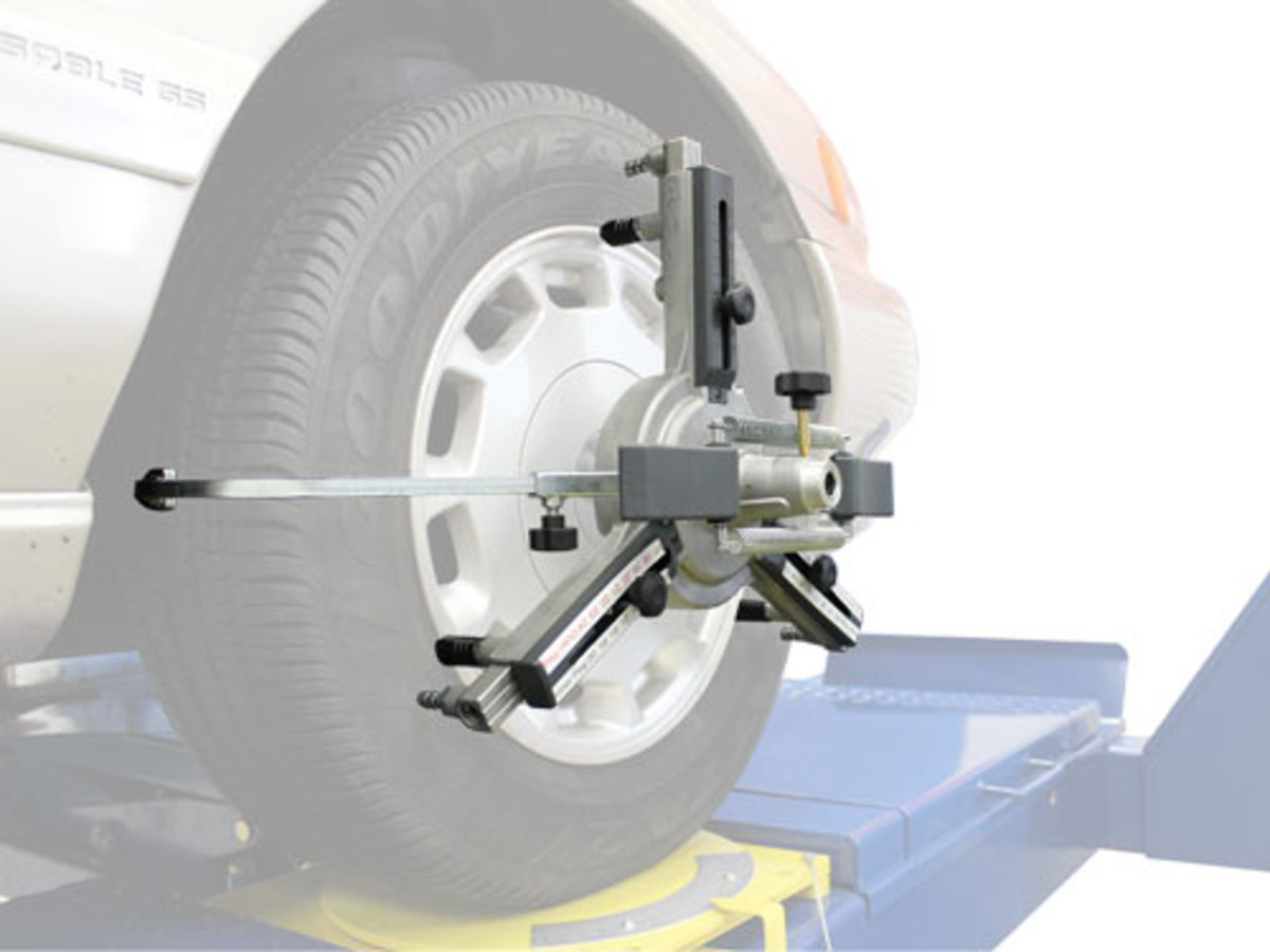ATLAS Fast Clamp Three Point 10"-24" Non-Runout Wheel Clamps (Set Of 4) ATLAS Fast Clamp Three Point 10"-24" Non-Runout Wheel Clamps (Set Of 4)