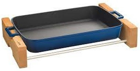30 x 22 cm Blue Cast Iron Rectangle Baking Tray with Beechwood Service Stand - Lava
