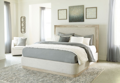 Hennington - Upholstered Bed