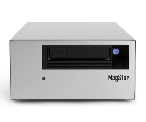 MagStor LTO-8 Thunderbolt™ 3 / USB4 AIR Desktop Tape Drive – TAA Compliant