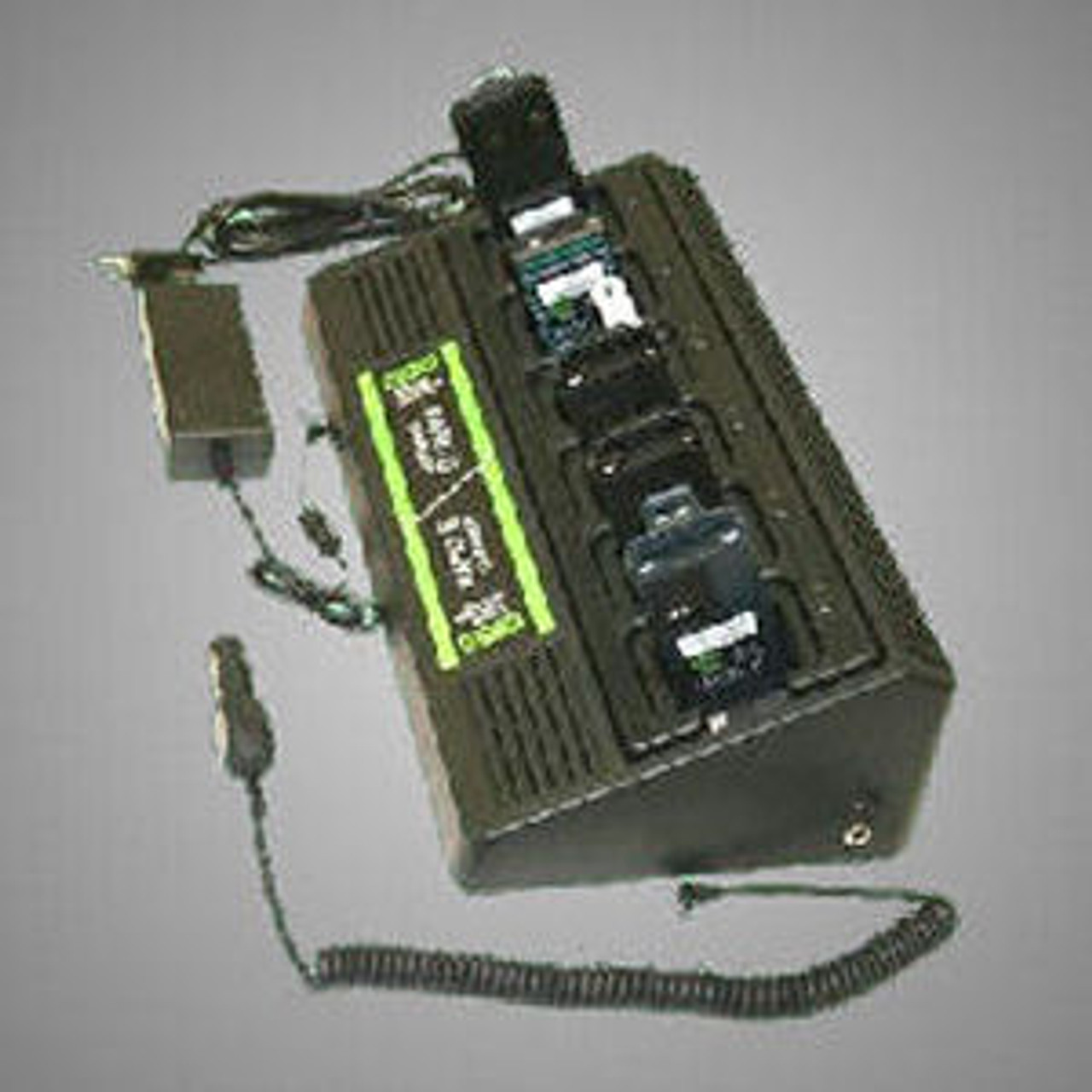 M/A-Com P7300 6-Slot 110VAC/12VDC Quad-Chem Drop-In Charger