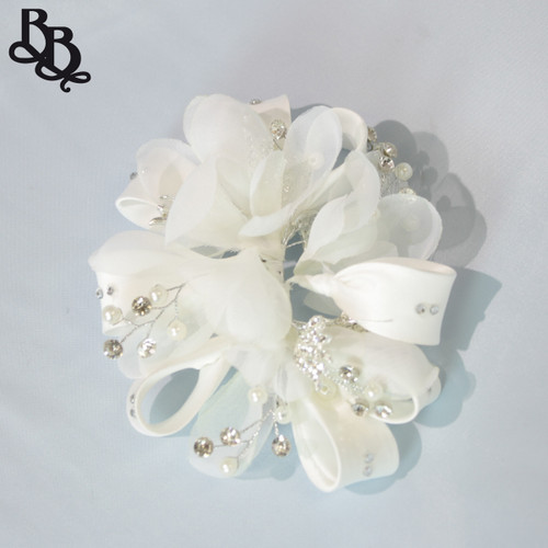 FL12 White Floral Diamante Headpiece