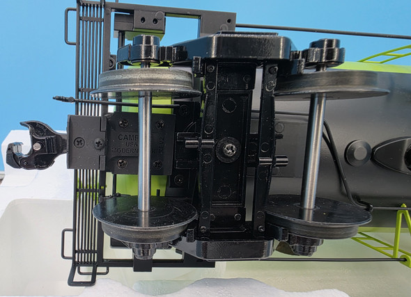 Used Celanese Chem 29ft Beer Can Tank Car w/Campac Boxes & Kad 907 Couplers