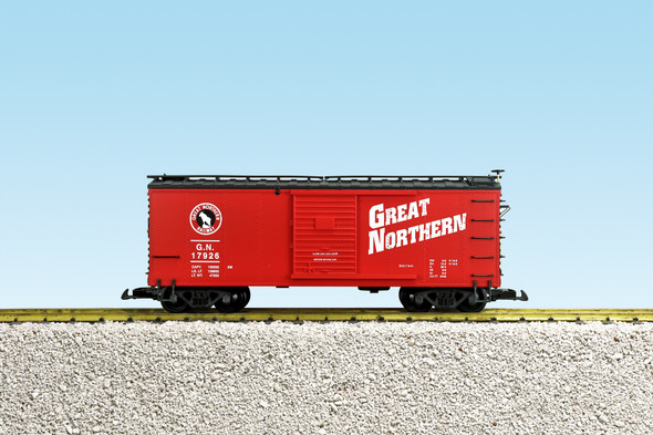 GREAT NORTHERN STEEL BOXCAR #17925 RED/BLACK