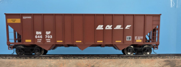 Aristo Craft BNSF Speed  3 BAY 100 TON HOPPER w/steel wheels & Kad 906 Couplers Used