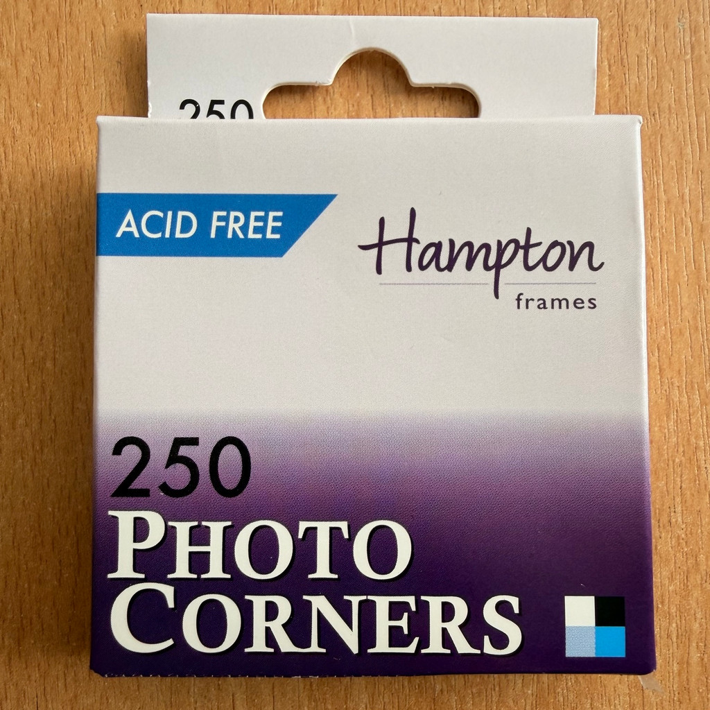 250 Adhesive Photo Corners