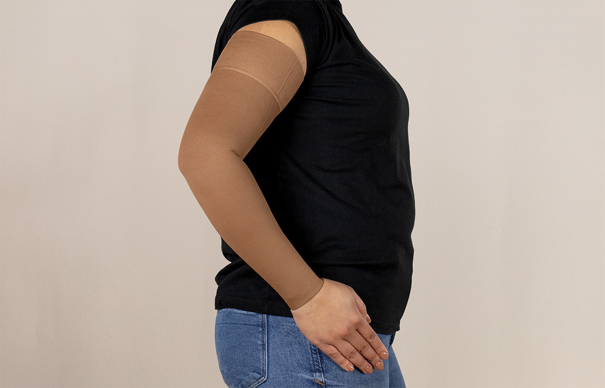 AMOMMA アモナ RIBBON SLEEVE SWEAT ribbon sleeve sweat – AMOMMA