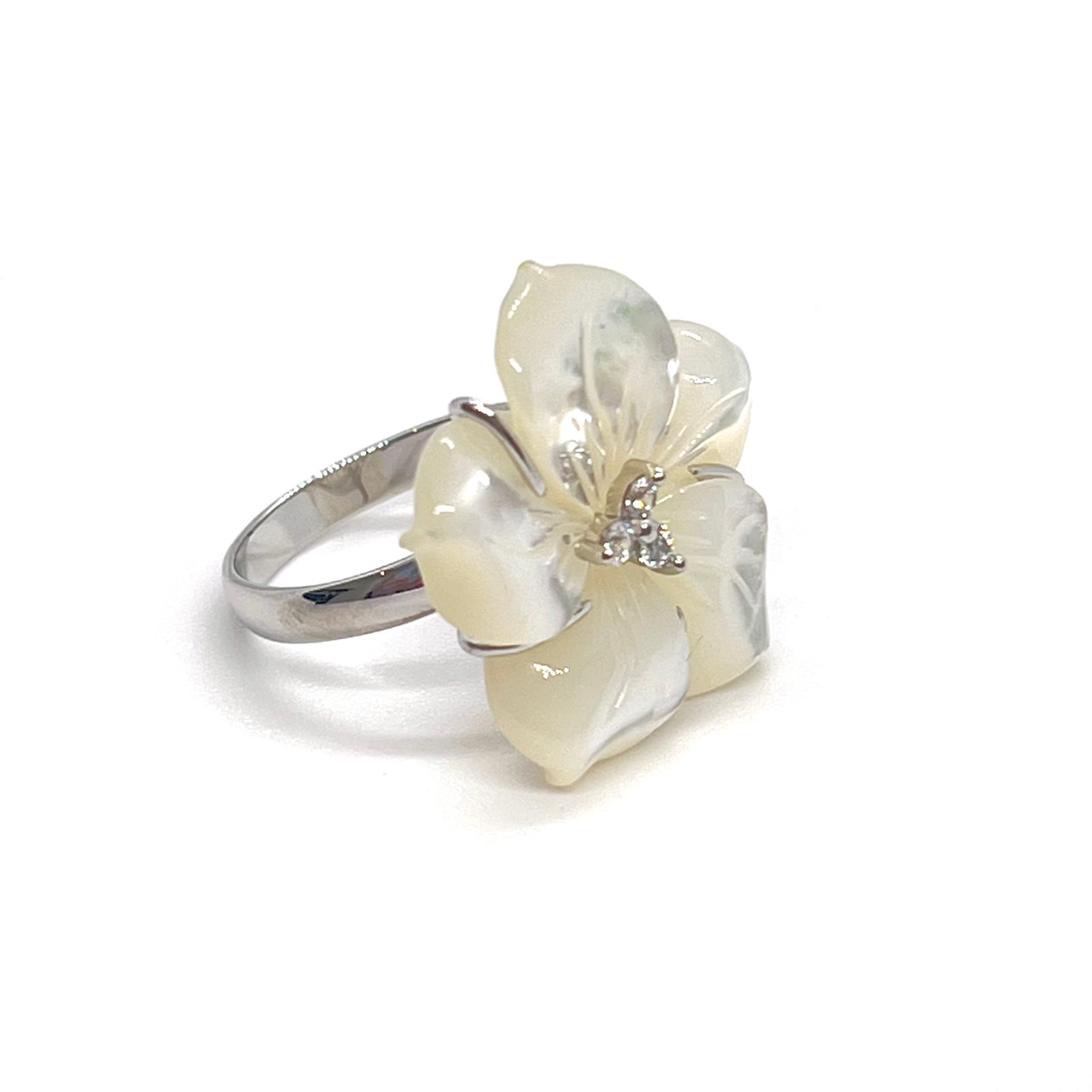 Medium Carved Mother of Pearl Flower Ring
