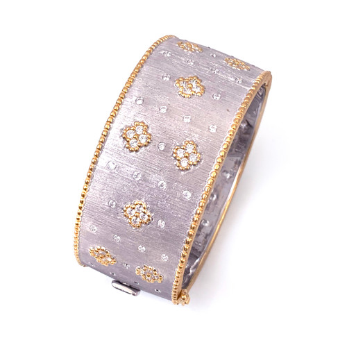 Clover Pattern Two-tone Wide Bangle Bracelet