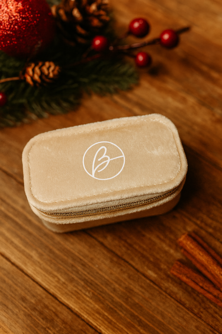 Mini Jewelry Travel Case to hold your Hypoallergenic Earrings