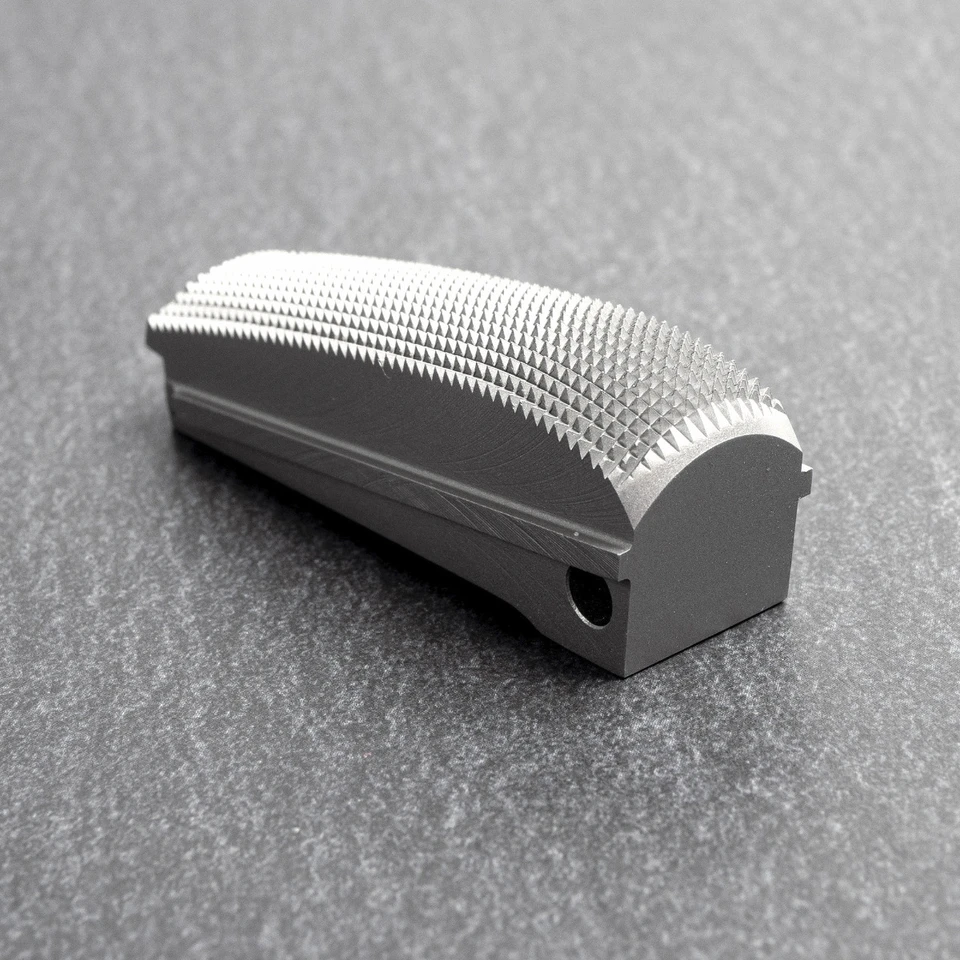 EGW Mainspring Housing Arched Checkered Stainless Steel-img-1