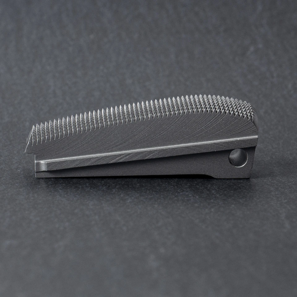 EGW Mainspring Housing Arched Checkered Stainless Steel-img-2