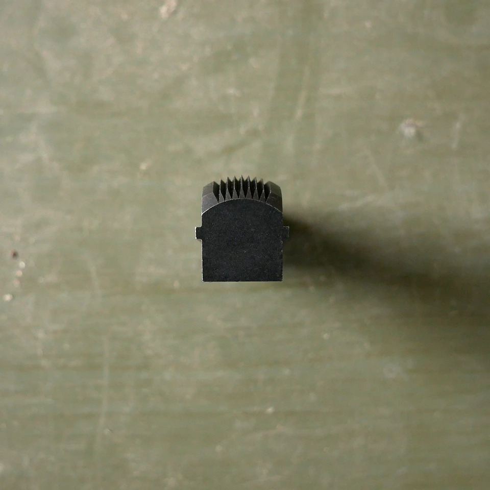 EGW Mainspring Housing Arched Serrated Blue Retro Colt Style (GI)-img-3